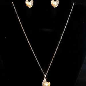 PEARL & RHINESTONE CLAM INLAID JEWELRY SET